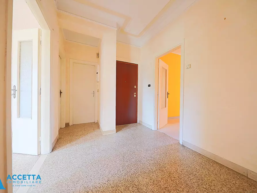 Immagine 3 di Quadrilocale in vendita  in Via Ancona 315 a Taranto
