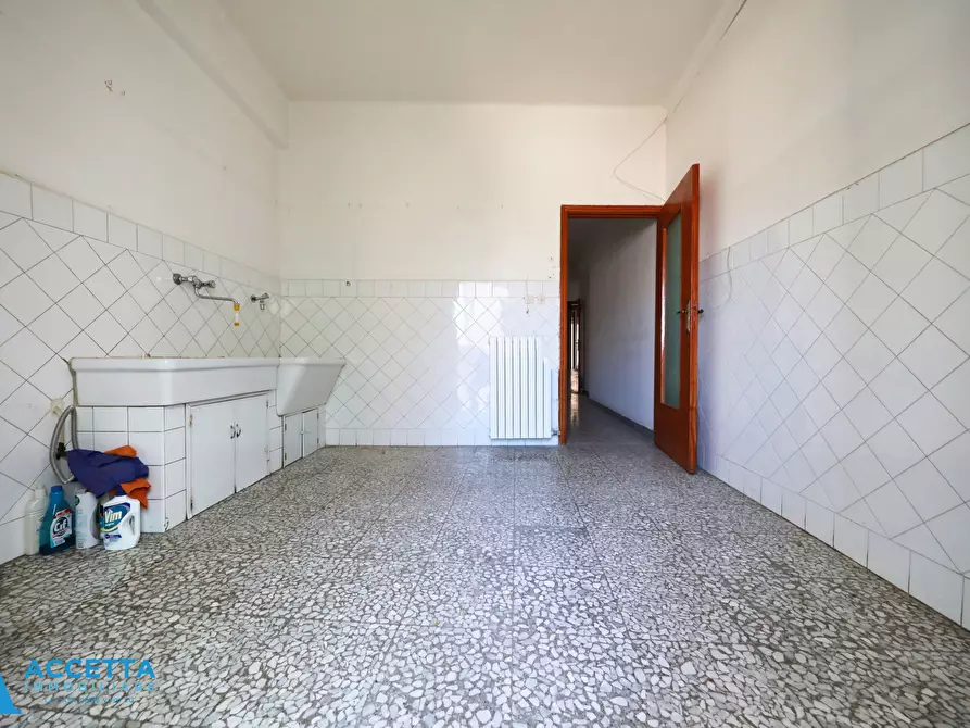 Immagine 12 di Quadrilocale in vendita  in Viale Liguria 38 a Taranto