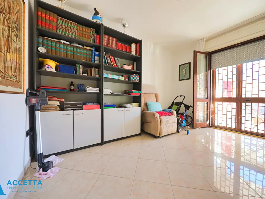 Immagine 14 di Quadrilocale in vendita  in Via Salinella 5 a Taranto