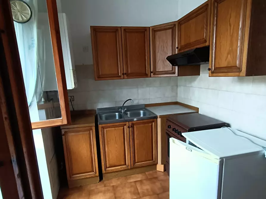 Immagine 5 di Trilocale in vendita  in Via Giacomo Puccini a Pianello Val Tidone