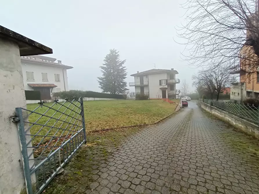 Immagine 28 di Casa bifamiliare in vendita  in periferia a Pianello Val Tidone
