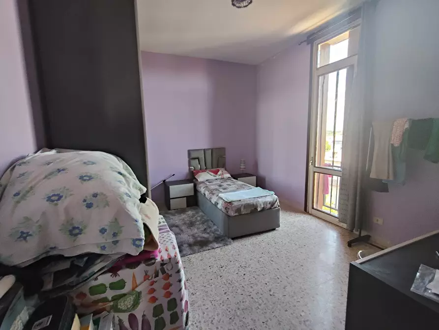 Immagine 25 di Trilocale in vendita  in Via Roma a Pieve Porto Morone