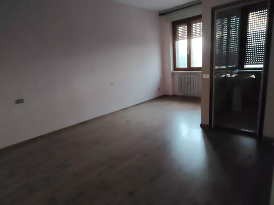 Immagine 6 di Trilocale in affitto  in Via Creta a Ziano Piacentino