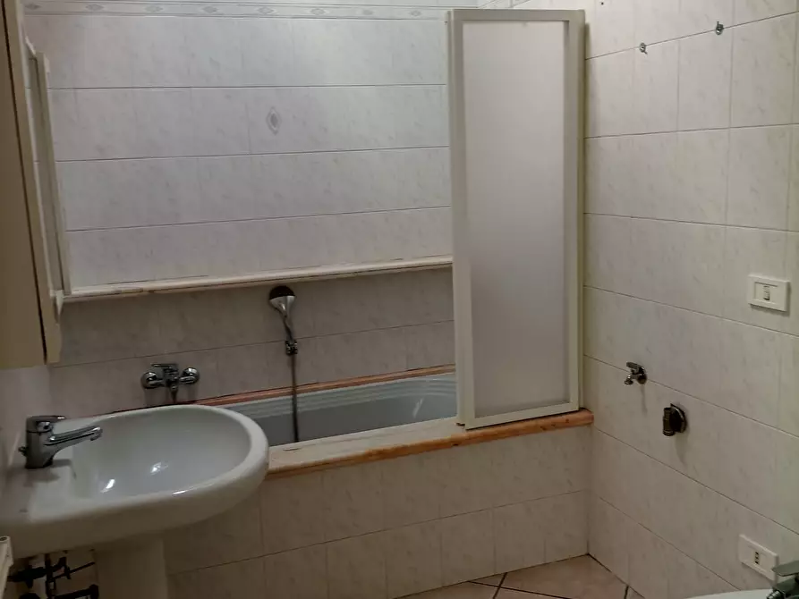 Immagine 7 di Casa trifamiliare in vendita  in centrale a Castel San Giovanni