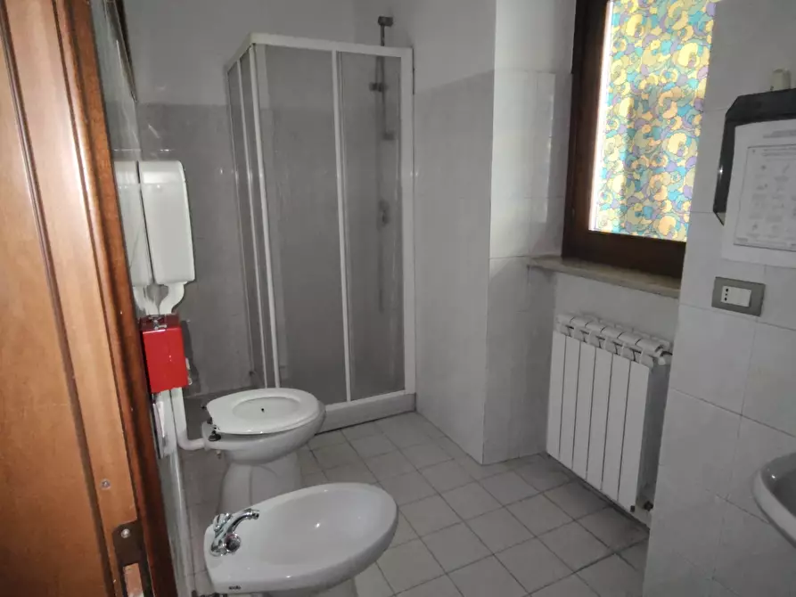 Immagine 23 di Locale commerciale in affitto  in Piazza XX Settembre a Castel San Giovanni