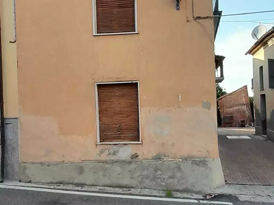 Immagine 27 di Porzione di casa in vendita  in Via Guglielmo Marconi a Ziano Piacentino