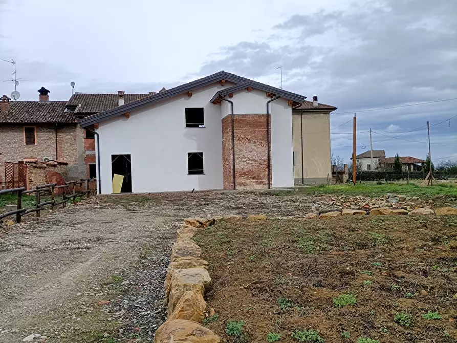 Immagine 1 di Casa indipendente in vendita  in Frazione castelnuovo a Borgonovo Val Tidone
