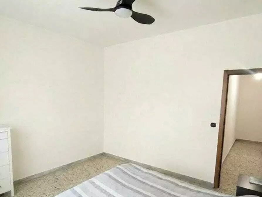 Immagine 4 di Appartamento in vendita  in Via Avegno a Roma