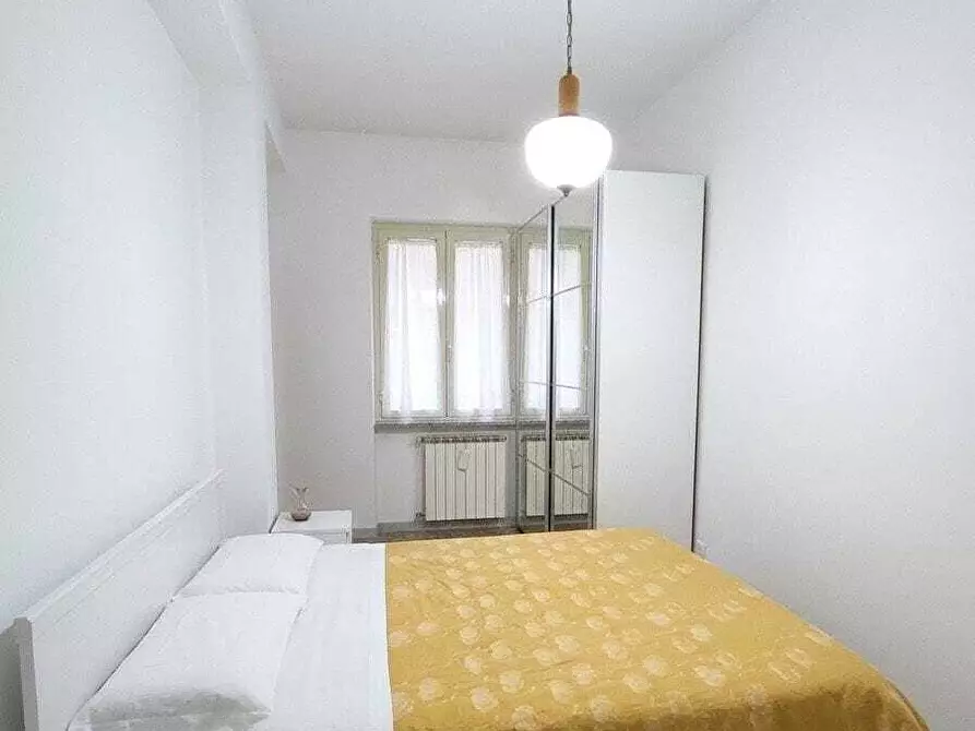 Immagine 11 di Trilocale in vendita  in Via Avegno a Roma