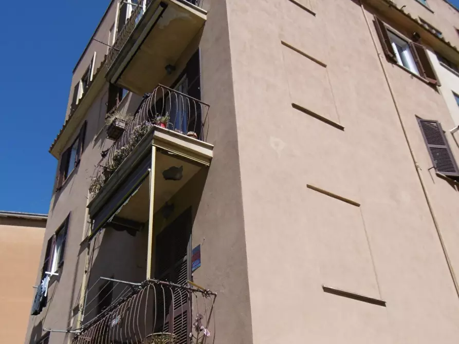 Immagine 1 di Trilocale in vendita  in PIAZZA DEI VISCONTI a Roma