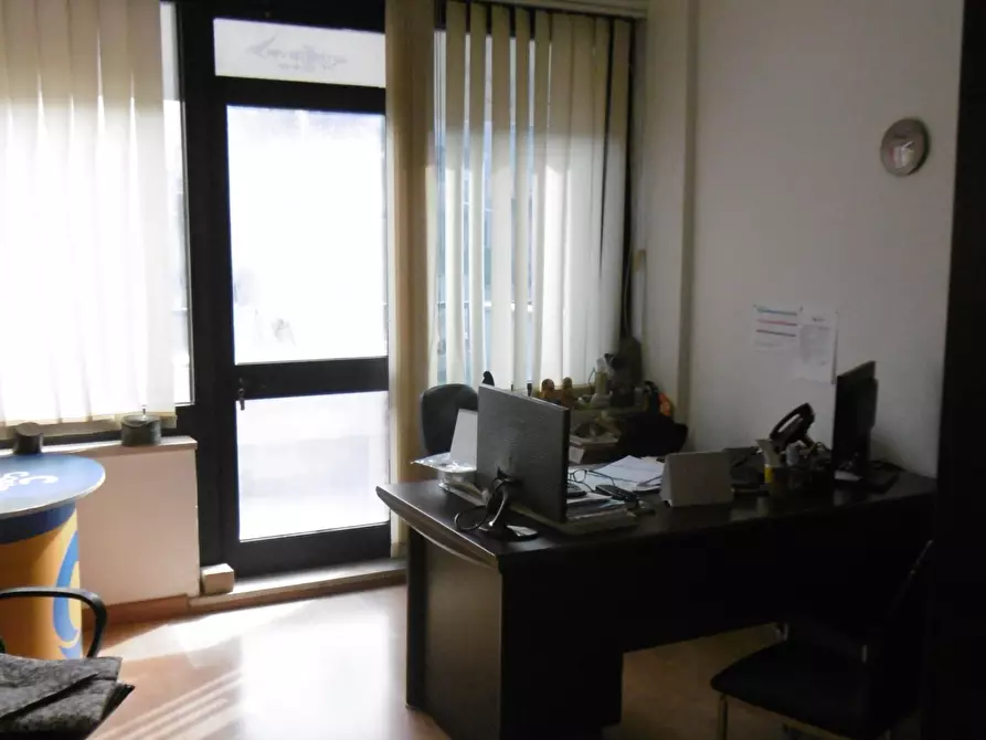 Immagine 3 di Ufficio in affitto  in Via della Pisana a Roma