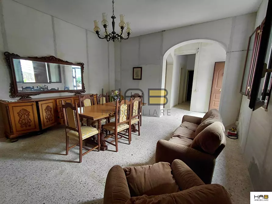 Immagine 5 di Casa indipendente in vendita  in Via Simone Catalano a Valderice