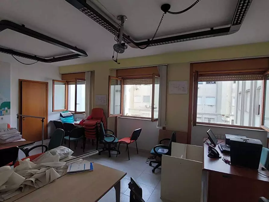 Immagine 20 di Ufficio in vendita  in Via Sabato Visco 24a a Salerno