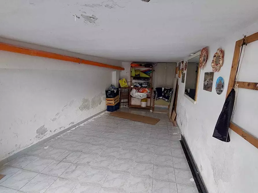 Immagine 5 di Garage in vendita  in Via Picenza 20 a Salerno