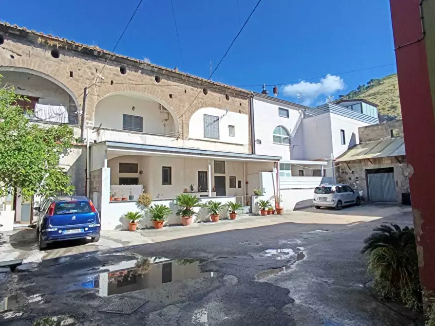 Immagine 1 di Porzione di casa in vendita  in via campanile del'orco 1 a Nocera Inferiore