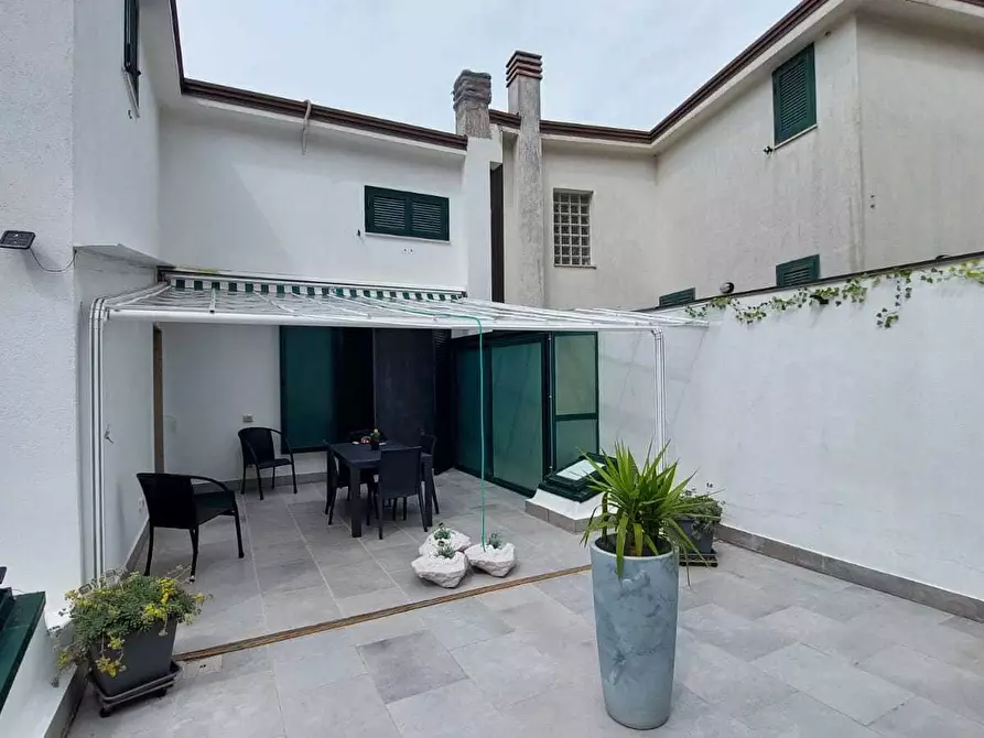 Immagine 29 di Villetta a schiera in vendita  in Via Parrocchia 33 a Baronissi