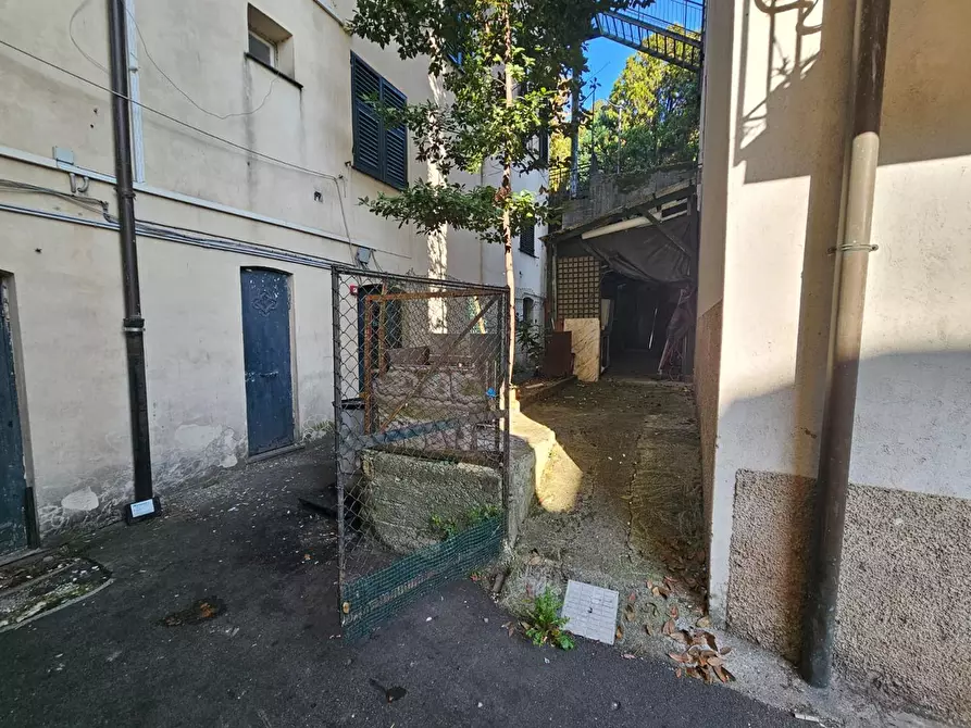 Immagine 30 di Quadrilocale in vendita  in Via Gavino 30 a Campomorone