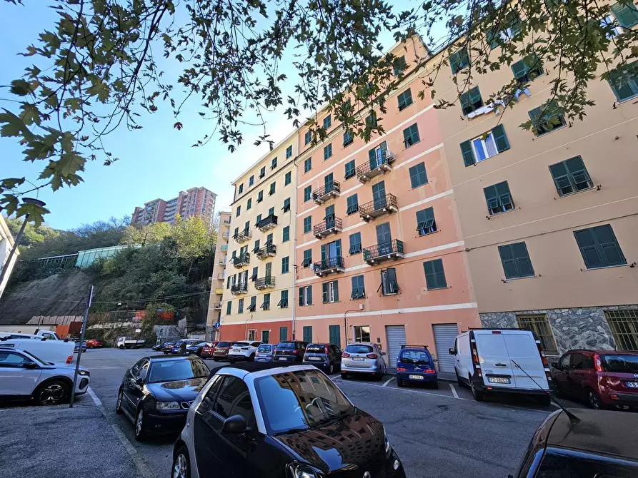 Immagine 27 di Trilocale in vendita  in Via Giovanni Lanza 3 a Genova