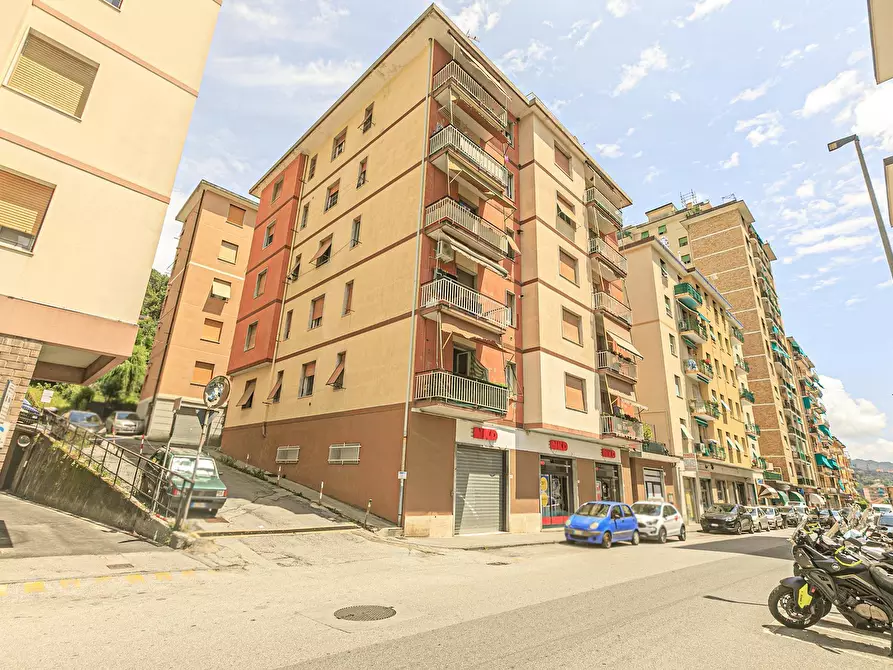 Immagine 2 di Pentalocale in vendita  in Via alcide de gasperi 28 a Campomorone