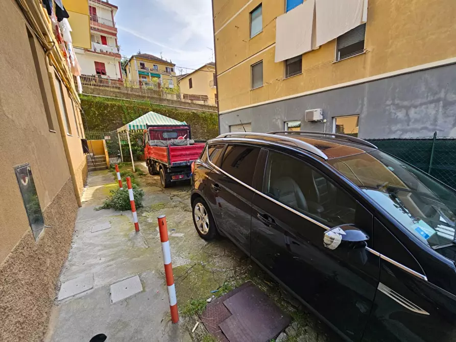 Immagine 37 di Bilocale in vendita  a Genova