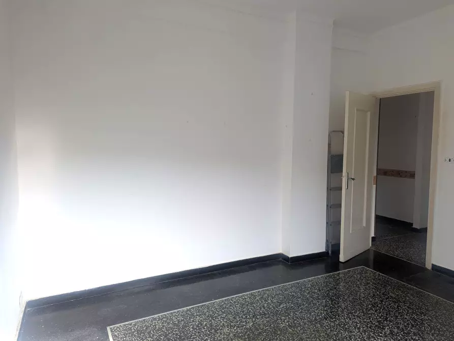 Immagine 7 di Bilocale in vendita  in Via Campomorone 75 a Genova