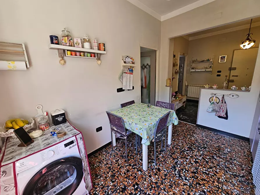 Immagine 6 di Trilocale in vendita  in Via Orazio Brignola 3 a Mignanego