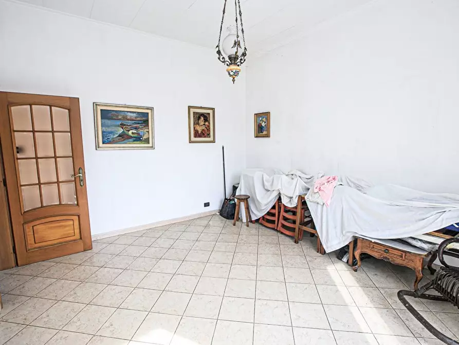 Immagine 18 di Bilocale in vendita  in Salita Castrofino a Genova