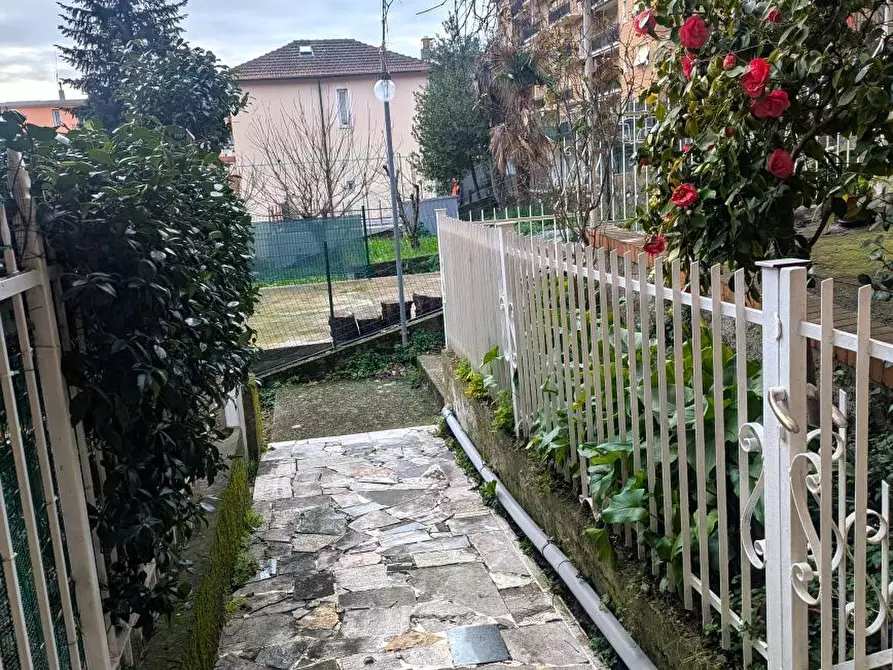 Immagine 38 di Trilocale in vendita  in Via Natale Gallino 76A a Genova