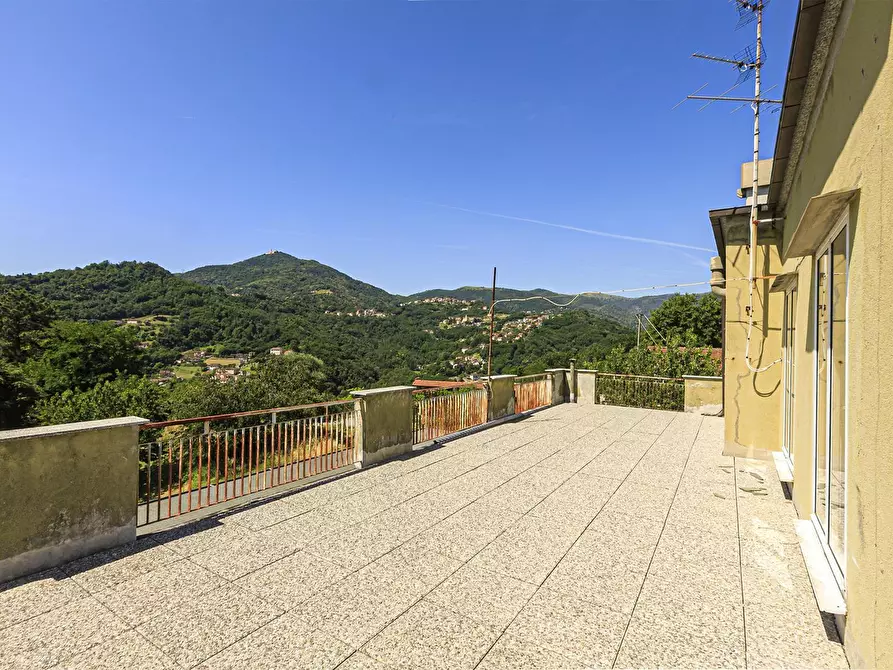 Immagine 56 di Pentalocale in vendita  in Via Primo Cavallieri 55 a Campomorone
