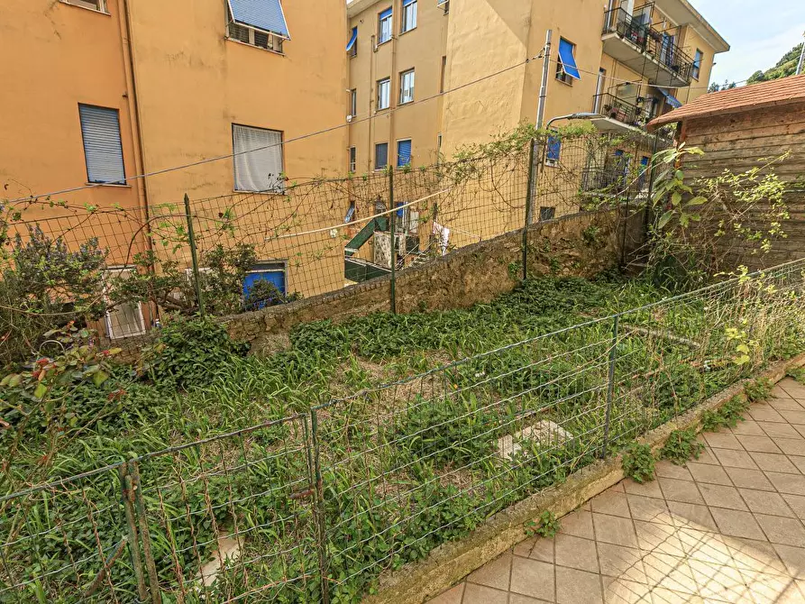 Immagine 16 di Bilocale in vendita  in Salita Murta 1a a Genova