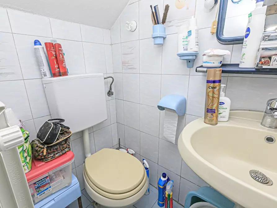 Immagine 14 di Pentalocale in vendita  in Via Costigliolo a Mignanego