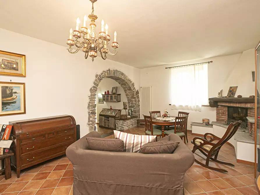 Immagine 19 di Villa in vendita  in Via privata Scanduè 23 a Serra Riccò