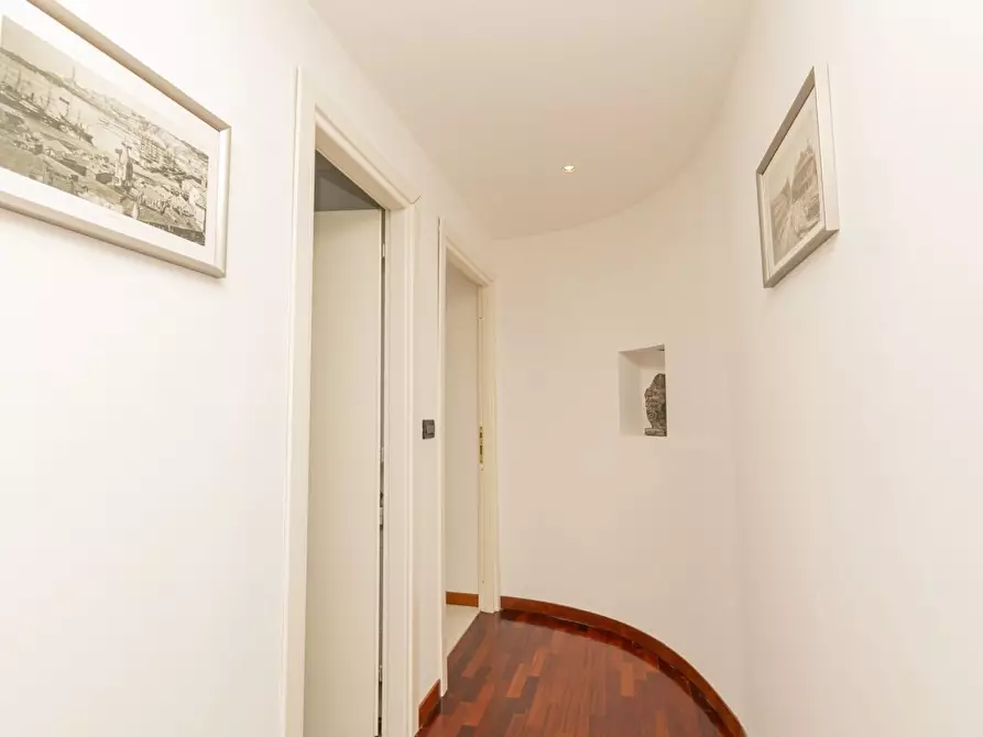 Immagine 35 di Bilocale in vendita  in Via Fratelli Gazzo a Genova