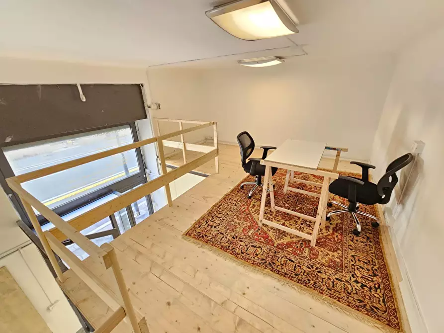 Immagine 6 di Locale commerciale in vendita  in Via Giovanni Tommaso Invrea 46 a Genova