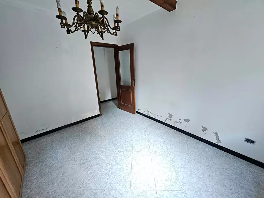 Immagine 10 di Bilocale in vendita  in Via campomorone 93 a Genova