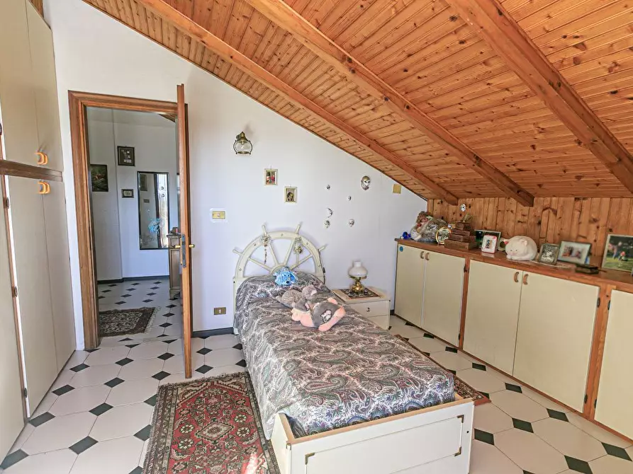 Immagine 44 di Pentalocale in vendita  in Via Costigliolo a Mignanego