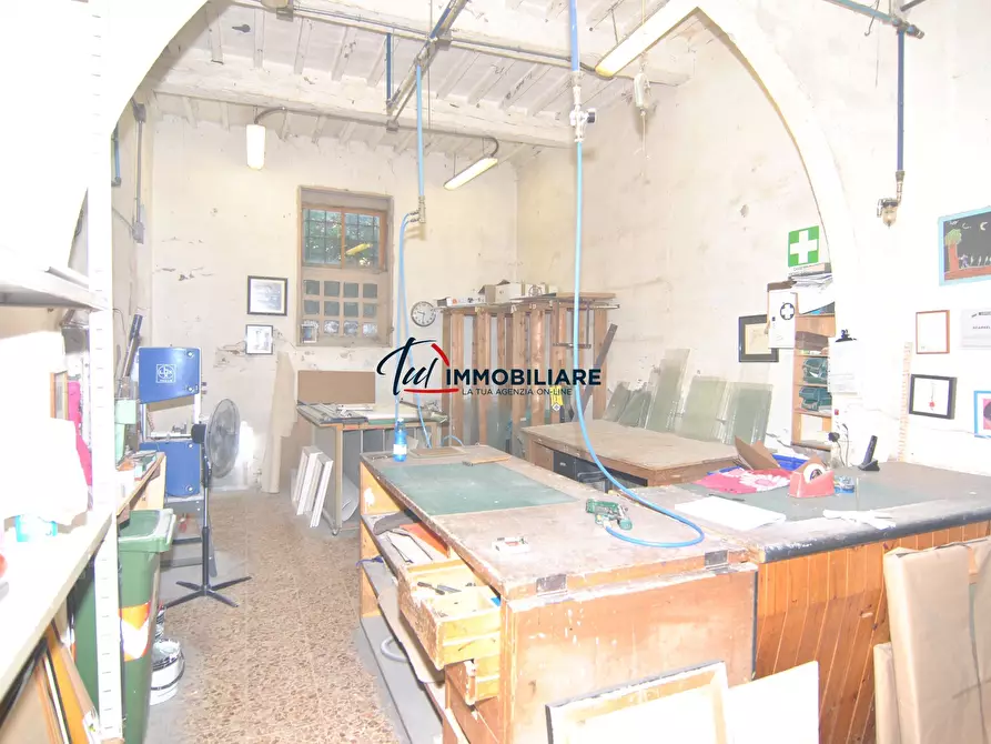 Immagine 1 di Trilocale in vendita  in Corso Amedeo 240 a Livorno