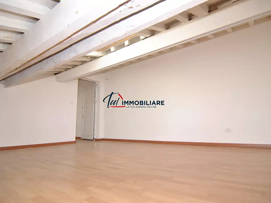 Immagine 27 di Attico in vendita  in Via della Cinta Esterna 16 a Livorno