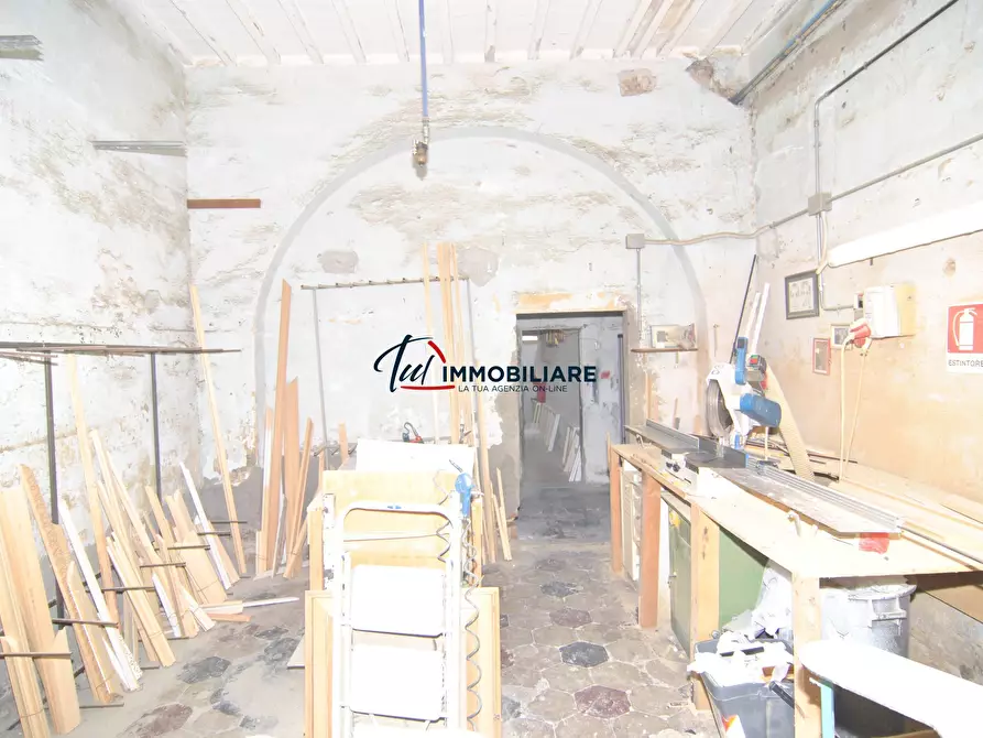 Immagine 11 di Trilocale in vendita  in Corso Amedeo 240 a Livorno