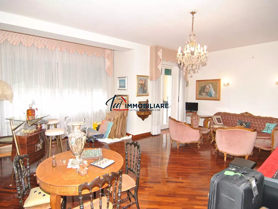 Immagine 8 di Pentalocale in vendita  in Viale Fabbricotti 106 a Livorno