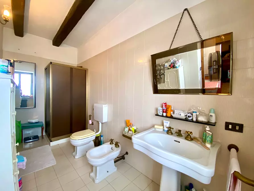 Immagine 19 di Rustico / casale in vendita  in Borgata Piancerreto Sottano 8 a Dogliani