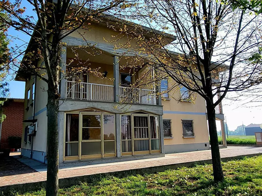 Immagine 9 di Casa bifamiliare in vendita  in Strada Bassa 3 a San Secondo Parmense