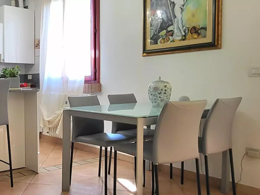 Immagine 10 di Trilocale in vendita  in Via F. Frati 1 a Sissa Trecasali