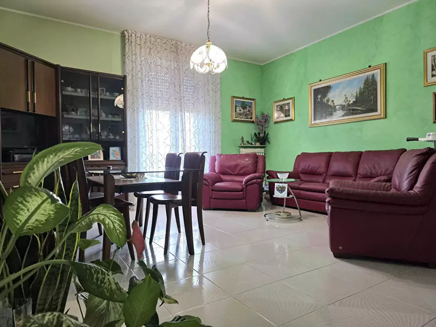 Immagine 3 di Trilocale in vendita  in viale delle esposizioni 83 a Parma
