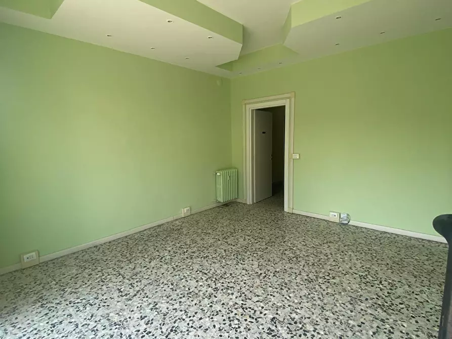Immagine 5 di Locale commerciale in affitto  in Via Volturno 14 b a Parma