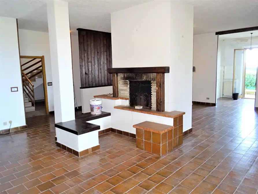 Immagine 5 di Villa in vendita  a Montemarciano