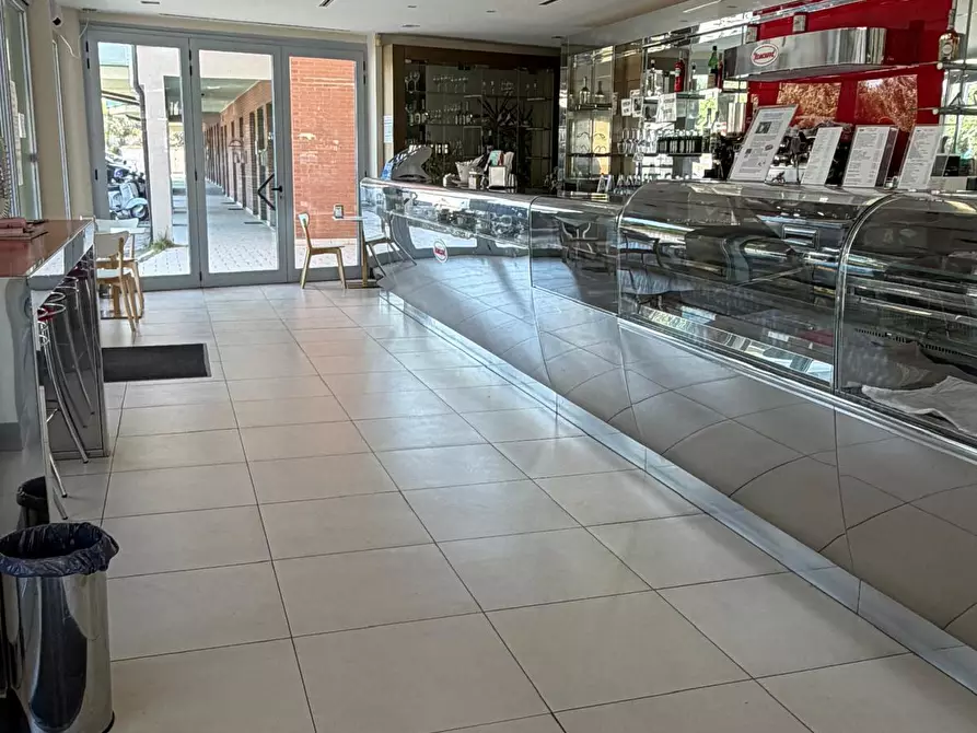 Immagine 1 di Bar / Ristorante in vendita  a Senigallia