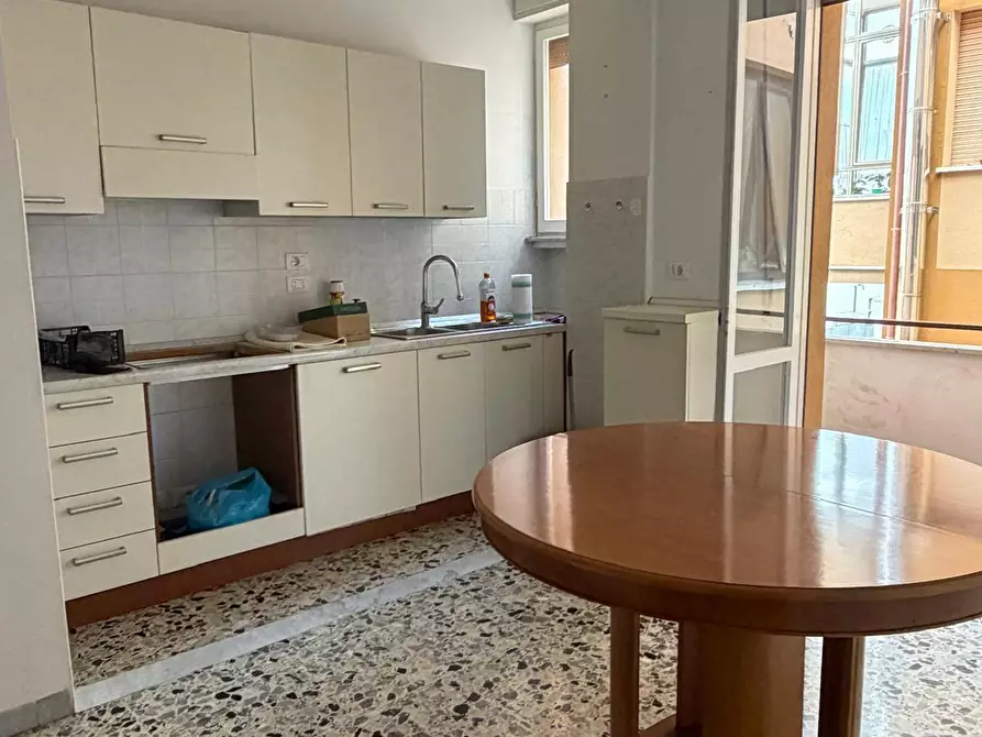 Immagine 1 di Quadrilocale in vendita  a Senigallia