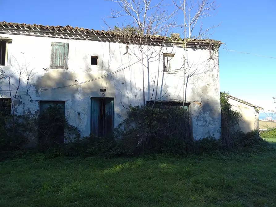 Immagine 8 di Rustico / casale in vendita  a Senigallia