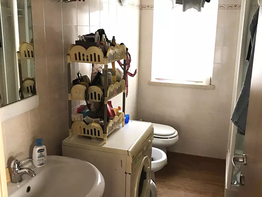 Immagine 10 di Casa trifamiliare in vendita  in Strada del Giardino 180 a Senigallia